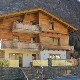 Landresidenz s'Daham, hotel u gradu Hajligenblut
