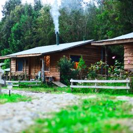 Entre Esteros Hornopiren, hotel in Hornopiren