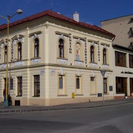 Victoria - Penzion & Restaurant, hotel in Zvolen