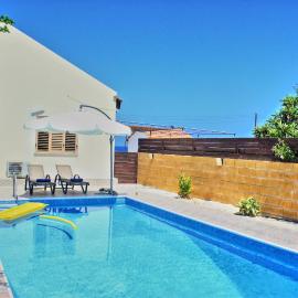 Villa Majestic, hotel in Ayia Marina