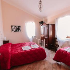 Agriturismo Il Riccio, hotel u gradu Montikio