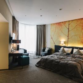 Noble Boutique Hotel, hotel em Lutsʼk