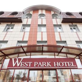 West Park Hotel、キーウのホテル