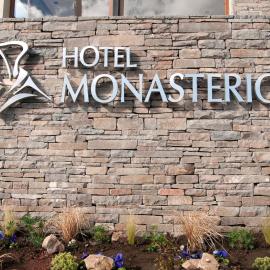 Monasterio Hotel Boutique, hotel u gradu 'San Carlos de Bariloche'