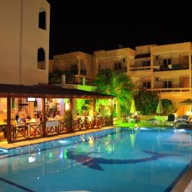 Summer Memories Aparthotel, hotel i Pefkos