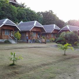 Cliff Side Beach Resort and Cottages