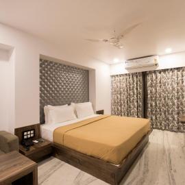 Hotel Sanmukh By Adamo