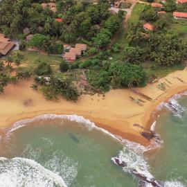 Ko-Sa Beach Resort Ltd, hotel em Ampeni