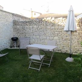 STUDIO 2 PERS PROCHE PLAGE ET COMMERCES