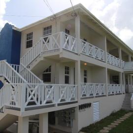 Turtle Ridge Apartments: Saint James şehrinde bir otel