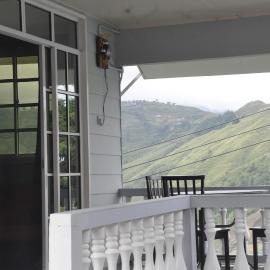 Azrien Homestay Kundasang, מלון בKampong Kundassan