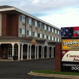 Comstock Inn & Conference Center，Owosso的飯店