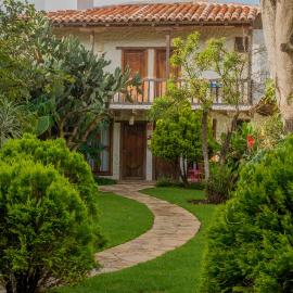 Rossco Hostel & Hotel, готель у місті Сан-Крістобаль-де-лас-Касас