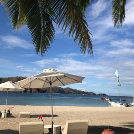 Creys condo at Pico de Loro Cove: Nasugbu şehrinde bir otel
