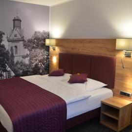 Hotel Touric، فندق في كورباخ