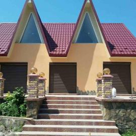 Панівецька Садиба, hotel en Zubrivka
