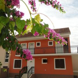 Villa Agava, hotell i Vrboska