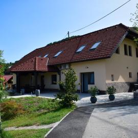 Farm Stay Zevnik: Brežice şehrinde bir otel