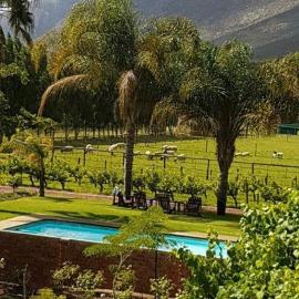 Long Acres Cottages, hotel in Montagu