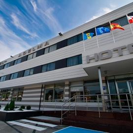 Hotel Adelma、オスナヨのホテル