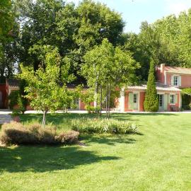 Le Pavillon Vert - B&B, hotelli kohteessa Vedène