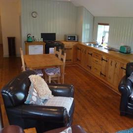 Hazel Barrow Farm Cottage, хотел в Лийк