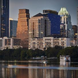 Four Seasons Hotel Austin、オースティンのホテル