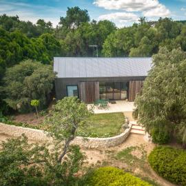 The Garden Cottage at The Olives, Hotel in Yankalilla
