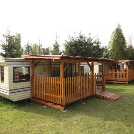 Mobilheim kemp – hotel w mieście Rožnov pod Radhoštěm