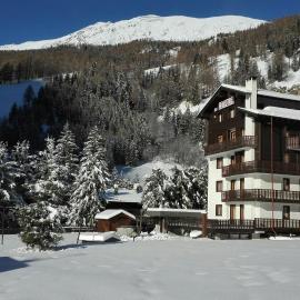 Breithorn Lodge, hotel u gradu 'Champoluc'