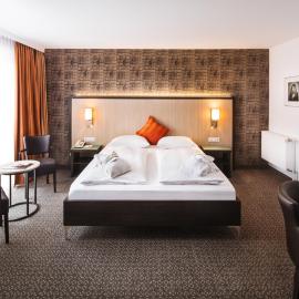 Hotel Plaza, hotelli kohteessa Duisburg