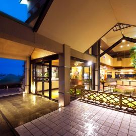 Yunaginoyu Hotel Hanajyukai, hotel v destinaci Takamacu