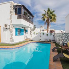 Palm Villa, hotel in Puerto del Carmen