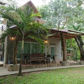 Baantantara, Hotel in Suan Phung