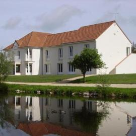 Viesnīca L'Orée des Châteaux pilsētā Brasjē