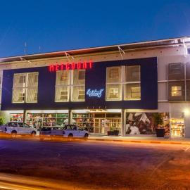 Peermont Metcourt Hotel, Hotel in Francistown
