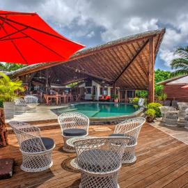 Deco Stop Lodge – hotel w mieście Luganville