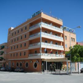 Hotel Torrezaf，Torre del Campo的飯店