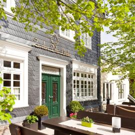 Zu den Drei Linden - Hotel & Restaurant, готель у місті Вермельскірхен