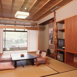 Yuttarino-Sato Inaka, hotel v mestu Achi