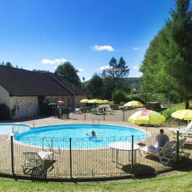 VVF Cantal Champs-sur-Tarentaine, hotel in Champs Sur Tarentaine