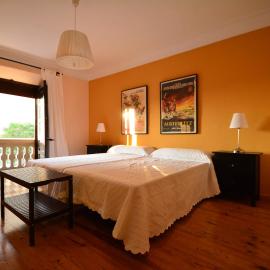 Casa Rural La Plaza, hotel a Valoria la Buena