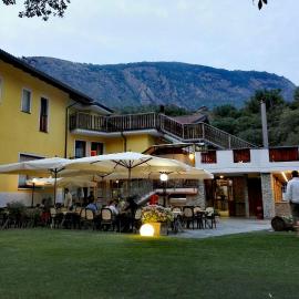 Hotel Castello, hotel a Montjovet
