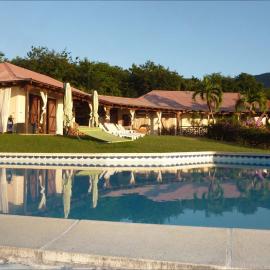 Chambre d'hotes "Villa Rayon Vert" โรงแรมในเดเอ