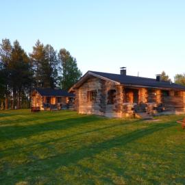 Karhujärven Kelopirtit, hotel en Karhujarvi
