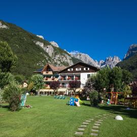 Garden Hotel Bellariva, hotel em Molveno