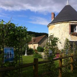 La Tourelle, hótel í Saint-Agnan-sur-Sarthe