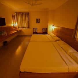 Ess Pe Inn, hotel i Karaikudi