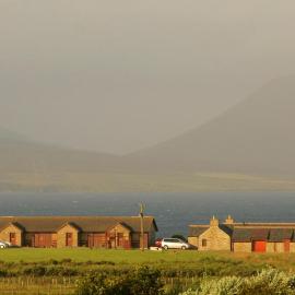 Buxa Farm Chalets, Hotel in Orphir