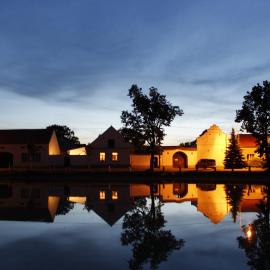 Ubytování U Dvořáků, hotel in Veselí nad Lužnicí